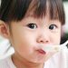 Khi giao con cho người giúp việc
